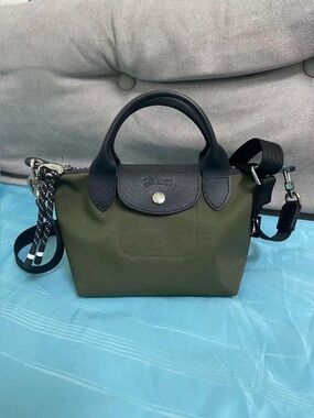 NWT Longchamp energy XS